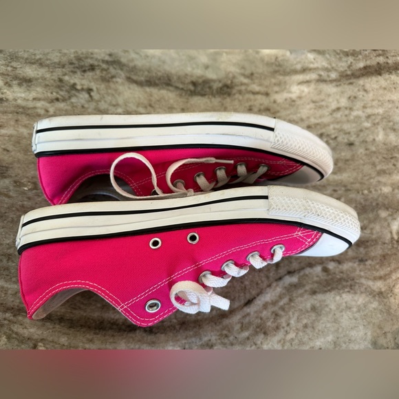 Hot Pink Converse Size 9 - Picture 6 of 11